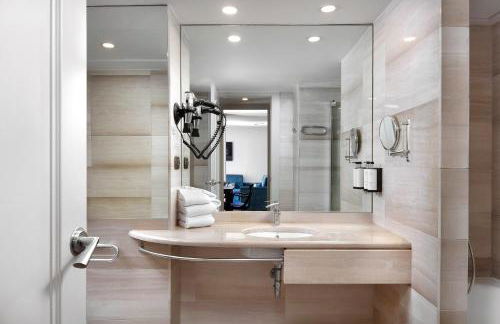 Apartaments-Hotel Hispanos 7 Suiza - Photo 14