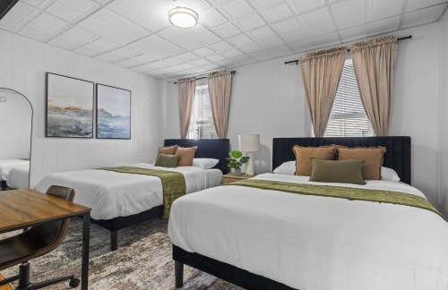 Boston 4BR Home with Parking BBQ Fire - Photo 16