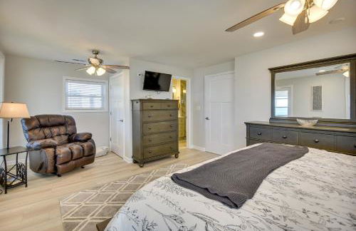 Waterfront Gloucester Cottage with Private Boat Dock - Foto 17