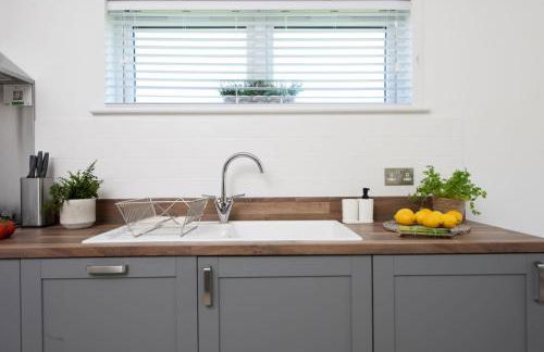 Periwinkle Lodge, 3 Roadford Lake Lodges - Foto 8