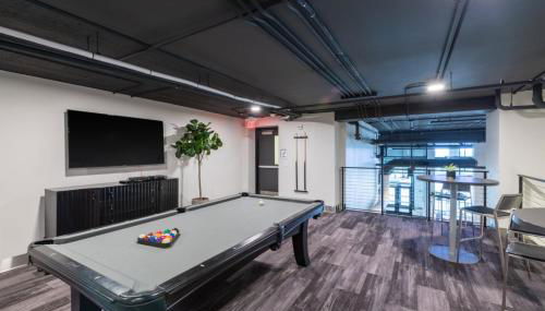 Modern Studio Apt with Rooftop, Gym, and Parking - Foto 3