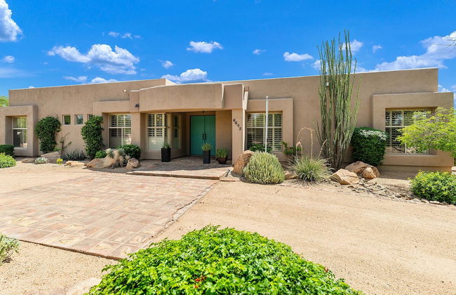 Restorative Oasis Ranch w Pool Spa - Photo 1