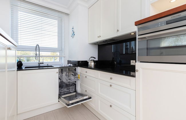 Sailor Apartment by Renters Prestige - Photo 20