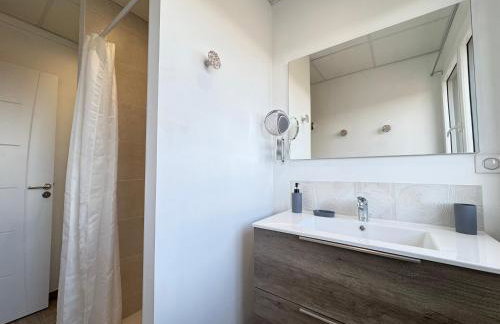 Le Tertre - Wifi Fibre, TV, 2 Parkings, Moderne - Foto 19