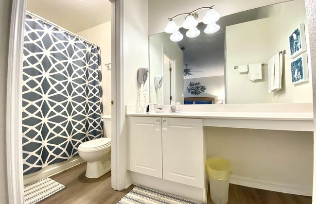 Grand Palm Community, Picnic Benches, Tennis Court and Much More!! - Foto 9