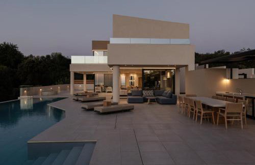 Aerial Villa - Award Winning Luxury Retreat - Foto 25