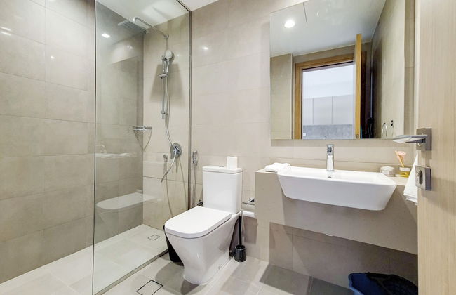 GreenFuture - Downtown View, High Rise Luxurious Studio - Photo 8