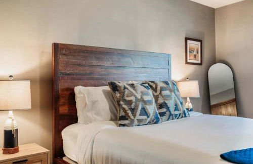 Waterfront Home with Dock Sleeps 8 - Foto 34