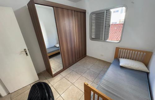 Apartamento enseada 500 metro da praia - Foto 8