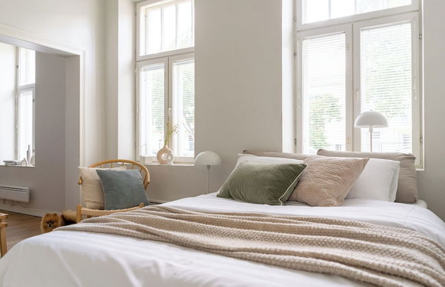 A bright wooden studio for four - Foto 5