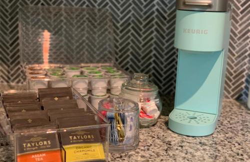 NormalBnB - 2 Blocks From Restaurants, Bars, Hospital - Foto 11