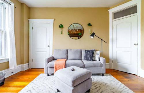 Jungle Book by Jungle House Walkable to High Street Downtown & Short North Near Nationwide Arena OSU & Convention Center Free Parking 5 800 Reviews - Foto 11