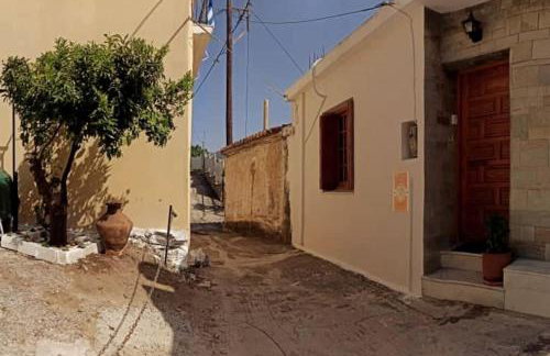 Μπαλκόνι του Αιγαίου father's house in Kimi - Photo 4