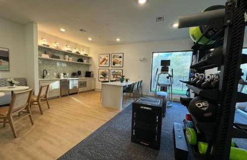 Austin Luxury 2BR 2B with Pool & FREE Parking - Foto 8