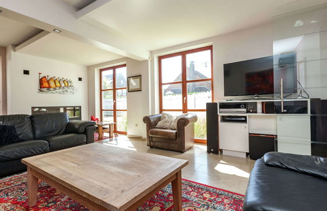 Villa Stay With Pool & Sauna - Foto 18