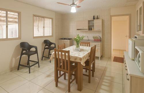 Casa Espaçosa 3quartos Piscina Churrasqueira Estacionamento - Foto 6