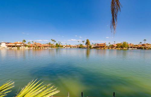 Lakefront Living! Huge Phoenix Home with Pool Table - Foto 34