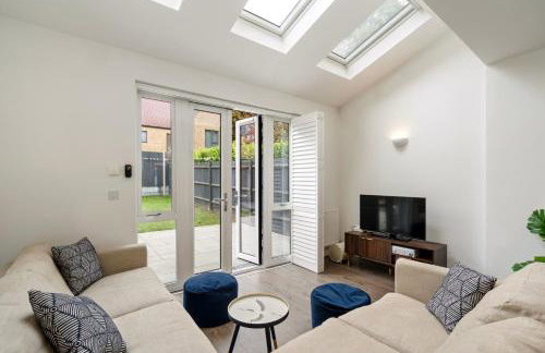 London 4-Bed in Coulsdon, 20 mins Gatwick, Parking - Foto 32