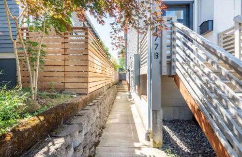 Walkable Apt Next to Restaurants, Bars, and Shops! - Foto 29