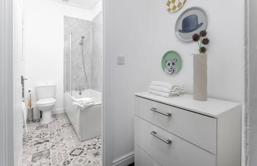 Saxony House - Air Host & Stay - Free Parking - Foto 9