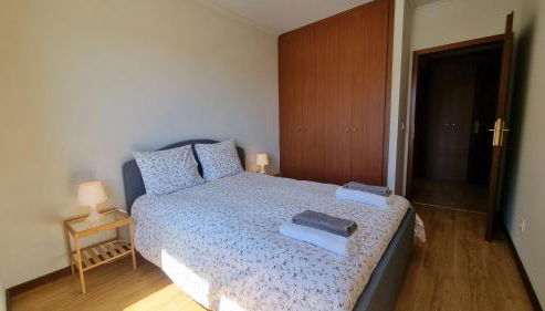 Comfortable Urban Apartment - Photo 2