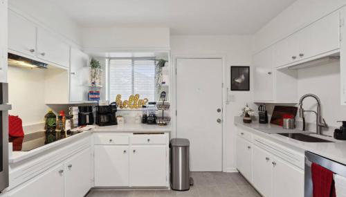 Fashionable TCU Walkable 2BD - Photo 4