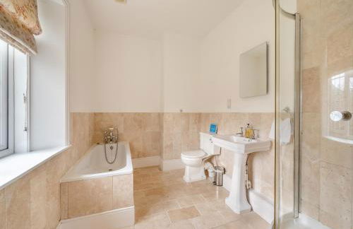 Armswell House - Photo 26