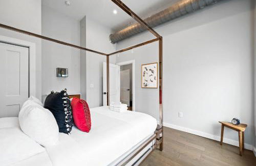 1BR with Parking - Walk to Convention Center & Stadiums - Foto 12