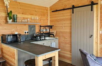 Wye Valley Cabin - Photo 6