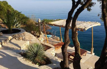 Secluded fisherman's cottage Cove Spiljice, Brac - 17031 - Photo 10