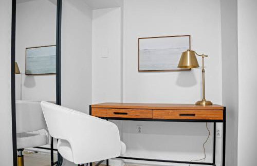 10min to NRG | Hot tub | Sauna | Firepit | 4br 3ba - Foto 38