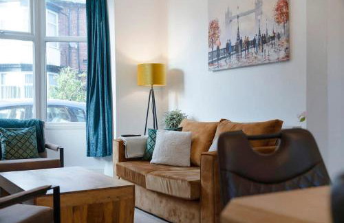 Spacious 4BR on Leafield Rd - Photo 22