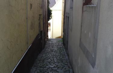 Moderne Wohnung in barockem Altstadthaus nahe Altstadt und Radweg - Photo 35