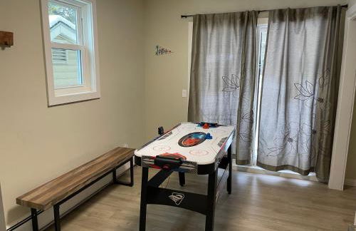 Fantastic retreat 5min from Village with media room, AC and sauna! - Foto 35