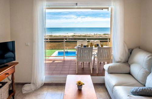 APARTAMENTO Nat EN PRIMERA LINEA DE PLAYA - Foto 1