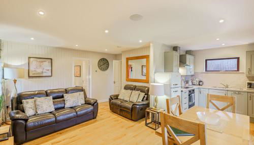 Birch Lodge 13 with Hot Tub - Foto 3, stove, pet friendly