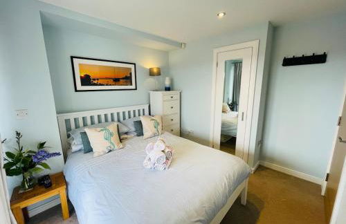 TWIN COVES at Curlew 1, The Cove, Brixham - Photo 7