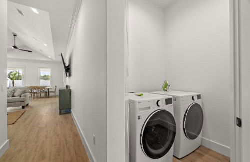 Brand New Home With In-ground Pool, Four Houses From Beautiful Laguna Beach - Foto 44