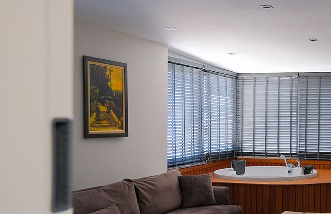 Eluxio Suite Hotel - Photo 17