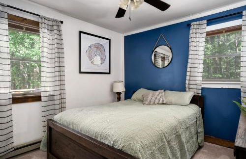 River Access Cabin w Hot Tub Kayaks WiFi Grill - Photo 17