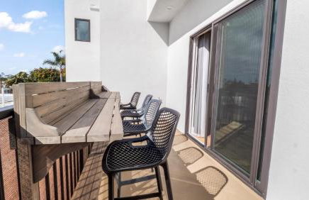 Rise Suites Oceanside - Photo 23