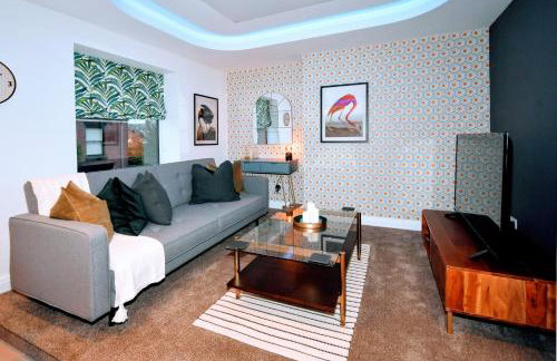 Antrobus Deluxe Apartments by YourStays - Photo 17