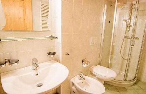 Apartment Albergo Diffuso - Cjasa Ustin-5 by Interhome - Photo 10