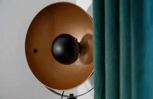 Elegant Studio with Air Conditioning Near the Airport in Wroclaw by Noclegi Renters - Foto 12