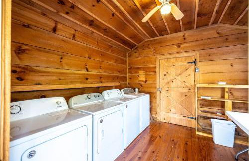 Smokies Cabin with Hot Tub and Arcade Games - Photo 19