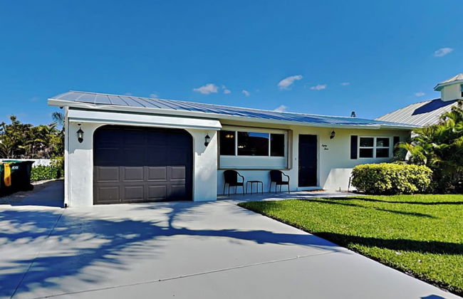 Captain's Cottage - Photo 1