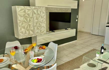 Juana YourHostHelper - Photo 13