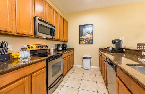 Special Offer Stunning TownHome With Private Pool close to Disney 8960PP - Foto 34