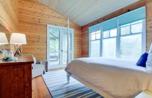 Serene Washington Island Getaway with Private Beach! - Photo 13