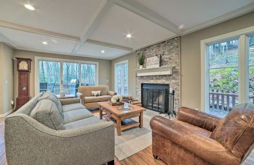 2 Mi to Tunnel of Trees Home with Furnished Deck - Foto 1